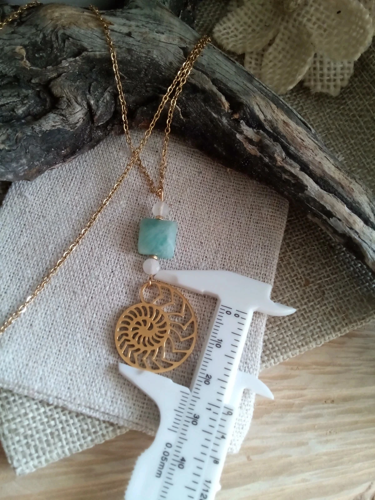 Collier pierres d'amazonite , lune et pendentif conque – photo 3